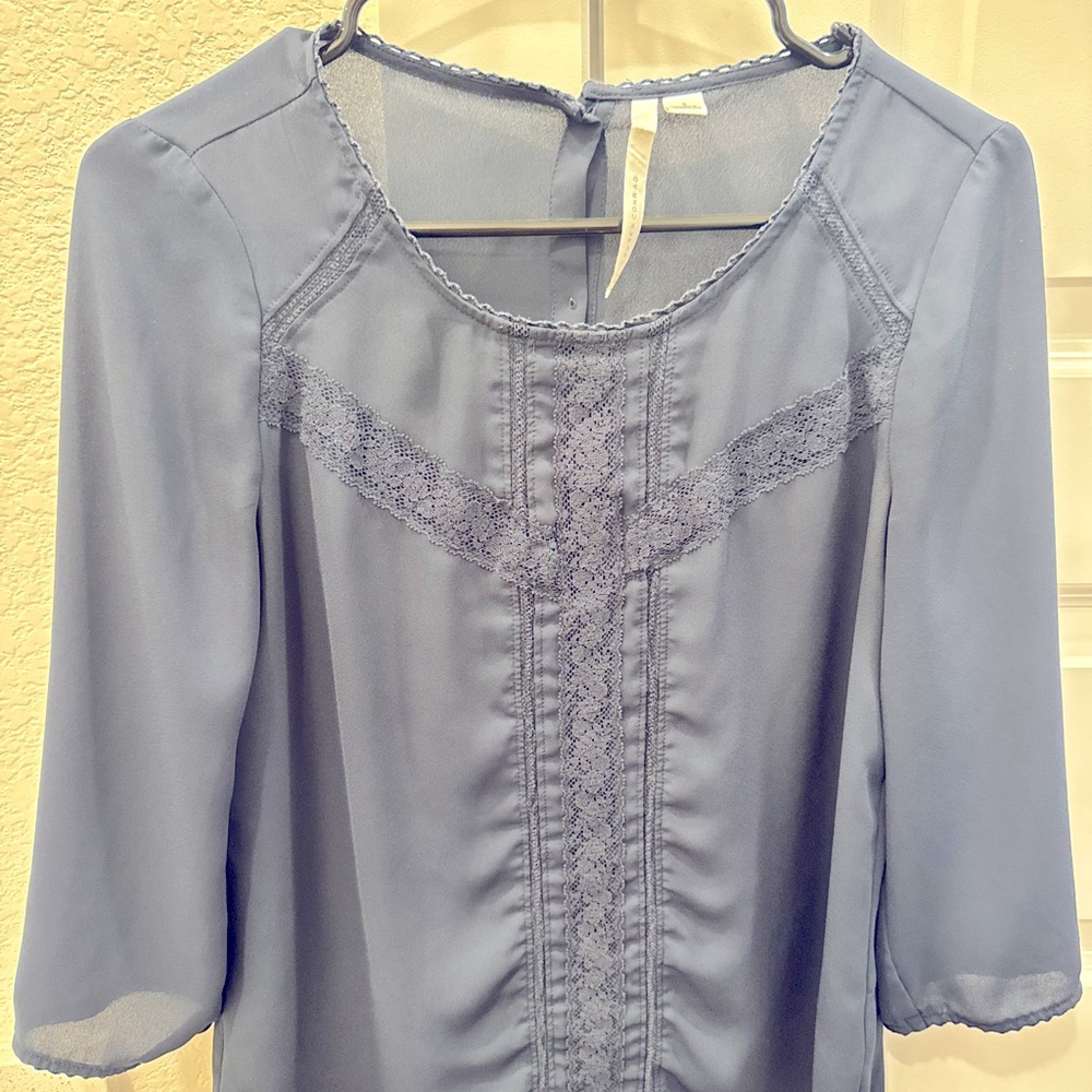 Navy blue Lauren Conrad button back blouse In great condition! Size Small
